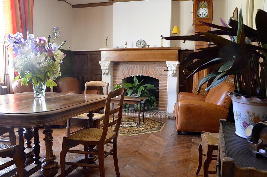Saint-Maurice-de-Tavernole Le Vieux Noyer Bed & Breakfast エクステリア 写真